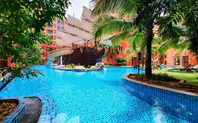 Seven Seas Condo By Dmitrii
